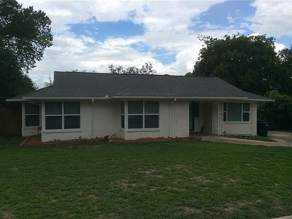 2nd image of 4736 Lowell Ln