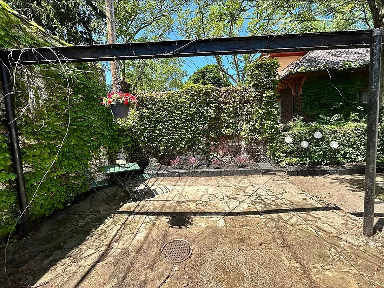 9102 Parkgate Ave — Photo 16