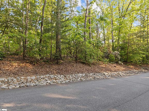 2nd image of 5 Rhone Valley Ln