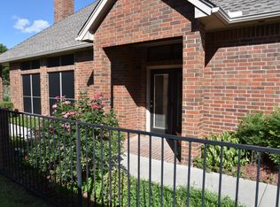 945 Riviera Dr, Norman, OK 73072