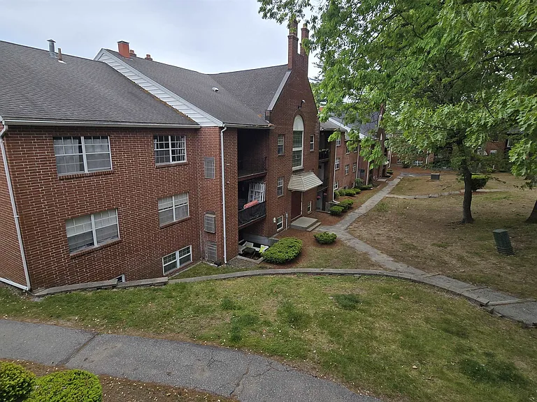 6 Louisburg Sq #8 — Photo 1