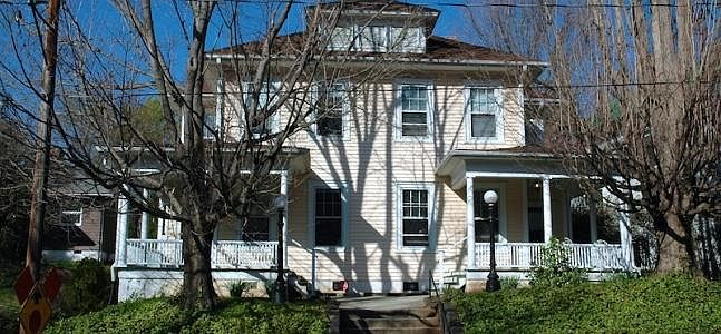 Duplex with 1209 on the right half.
