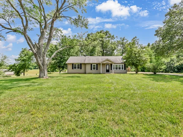2055 Lovers Ln, Hopkinsville, KY 42240