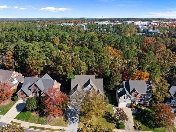 4th image of 305 Ridge Creek Dr