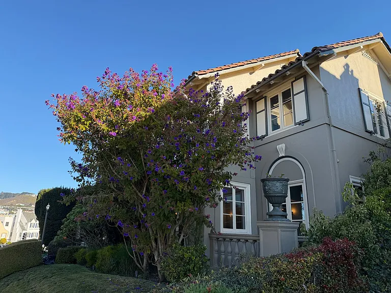 5 Santa Ana Ave — Photo 56