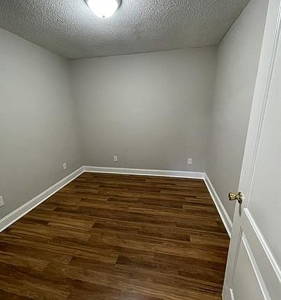 2nd image of 2231 Loophole Dr