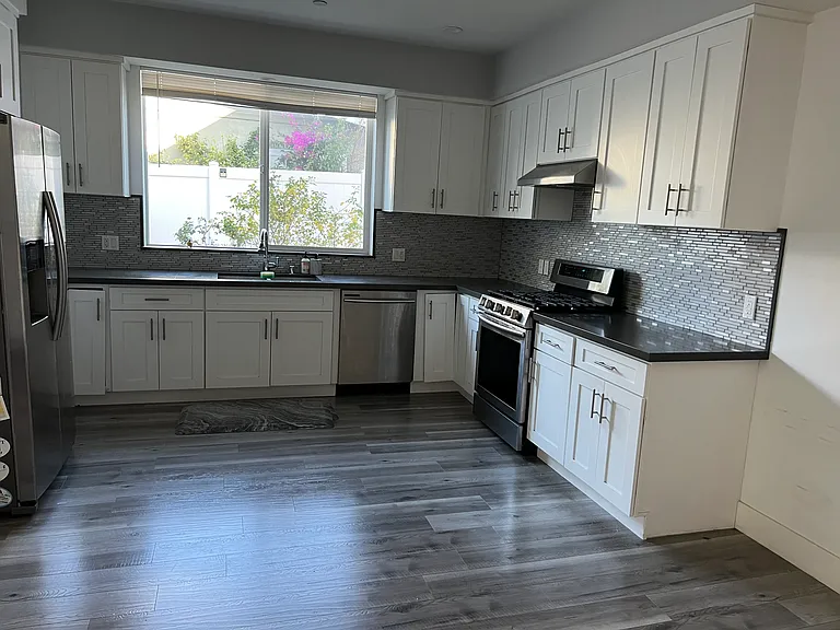5008 Topanga Canyon Blvd — Photo 12