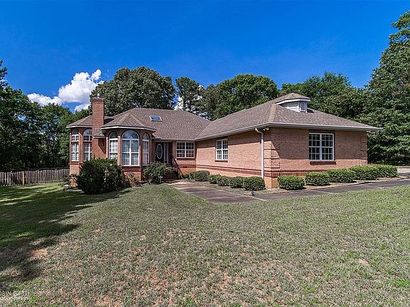 3rd image of 6690 Chriswood Dr