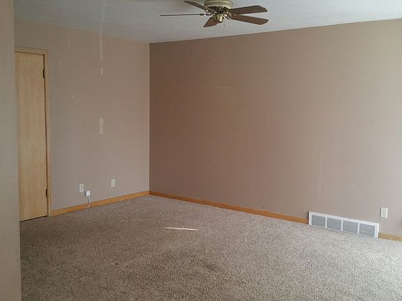 3rd image of 120 Saint Eugene Ln