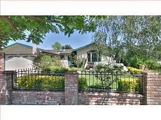 1st image of 1525 Hallbrook Dr