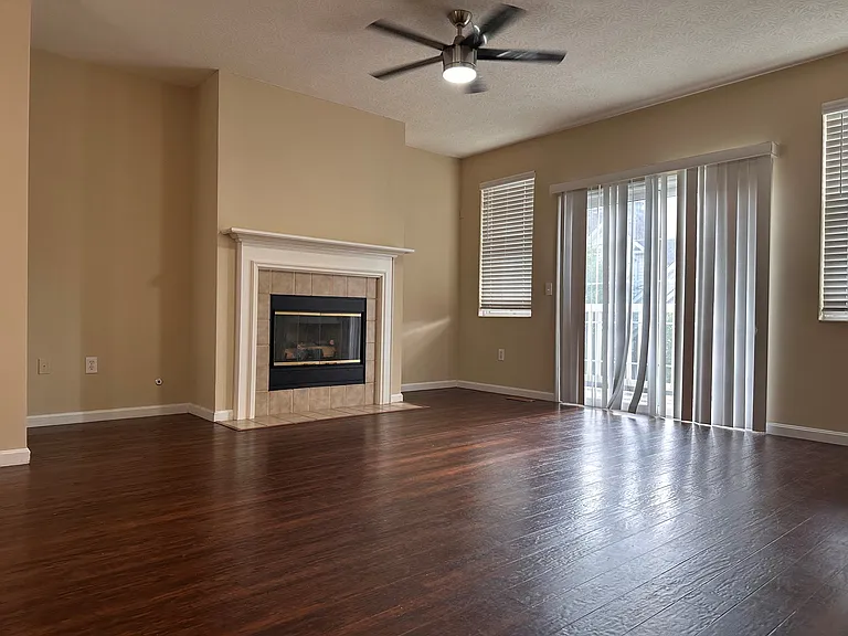 7545 Mansion Cir #F — Photo 27