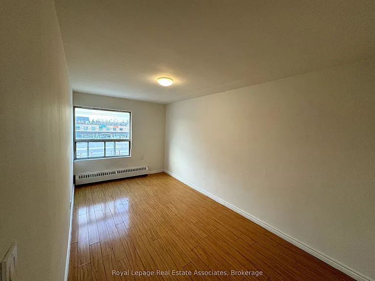 3071 Hurontario St #1 — Photo 7