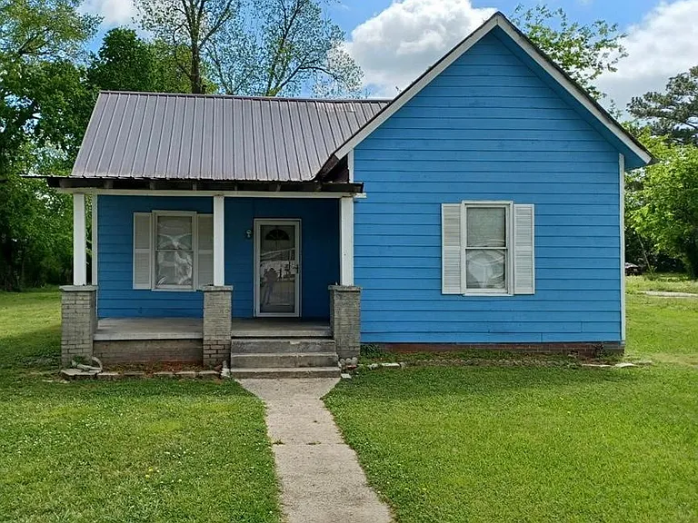 910 N Anniston Ave — Photo 1
