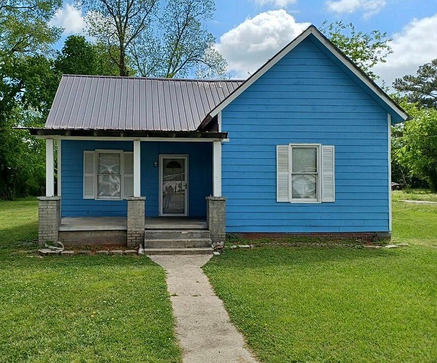 1st image of 910 N Anniston Ave