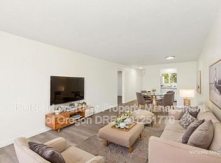 18411 E Burnside St #203, Portland, OR 97233