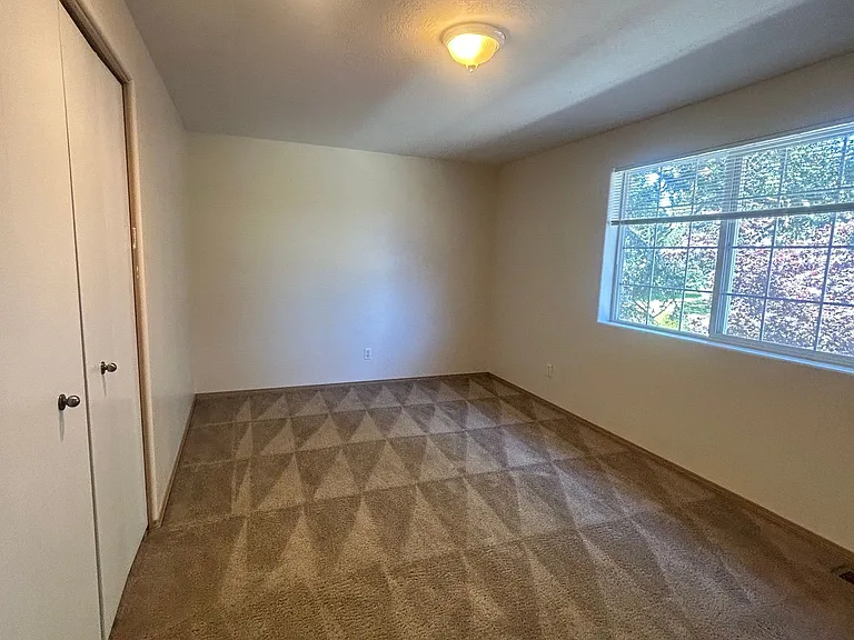 205 N Cedar Terrace Ct #207 — Photo 12