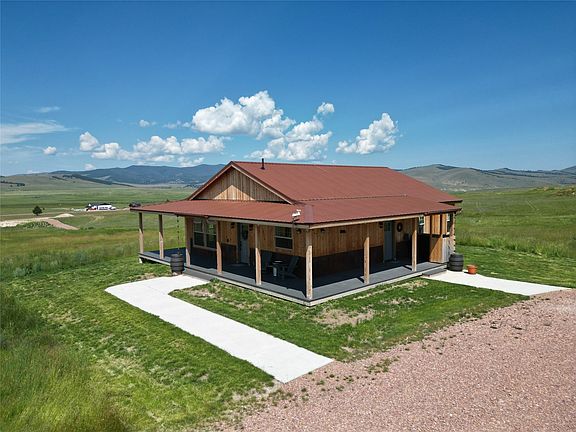 4th image of 7 Wolf Ln