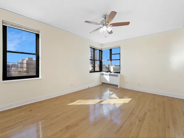 98-120 Queens Boulevard image 6 of 11