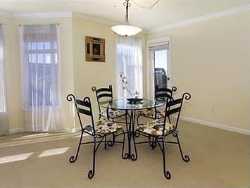 4th image of 656 Arguello Blvd APT 2