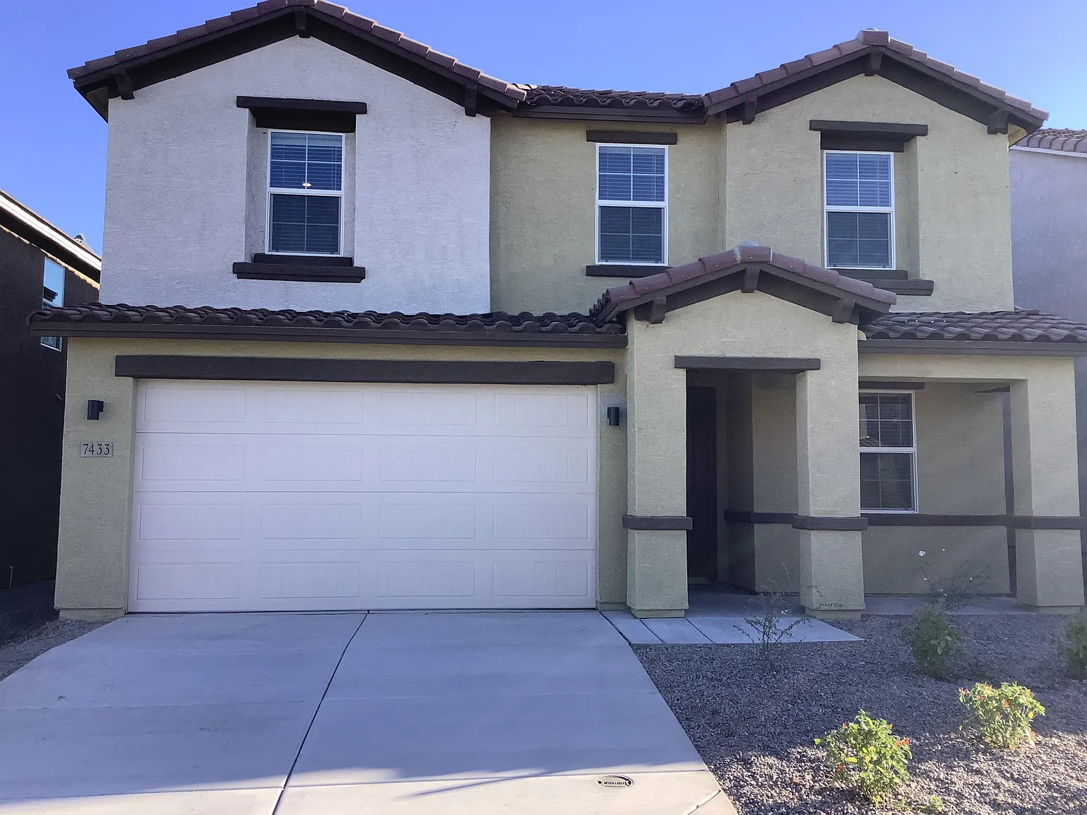 5 bed, 3.0 bath, 2482 sqft, $2,500 — Photo 1