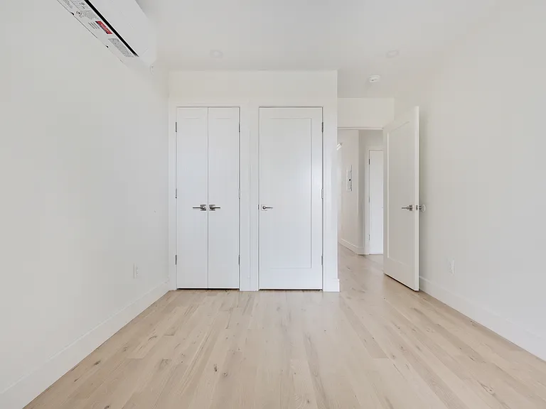 1107 Jefferson Ave #1 — Photo 10