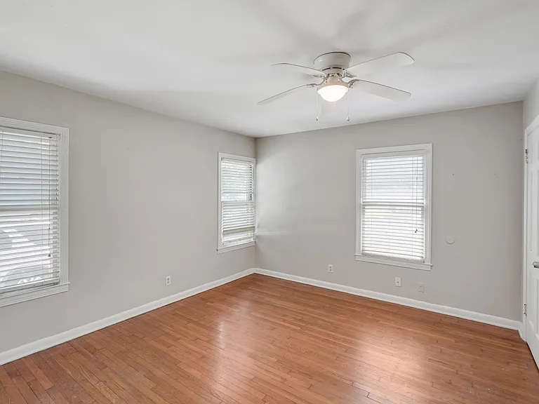 1050 Ponder St — Photo 17