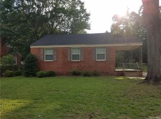202 Oak Forest Dr, Montgomery, AL 36109