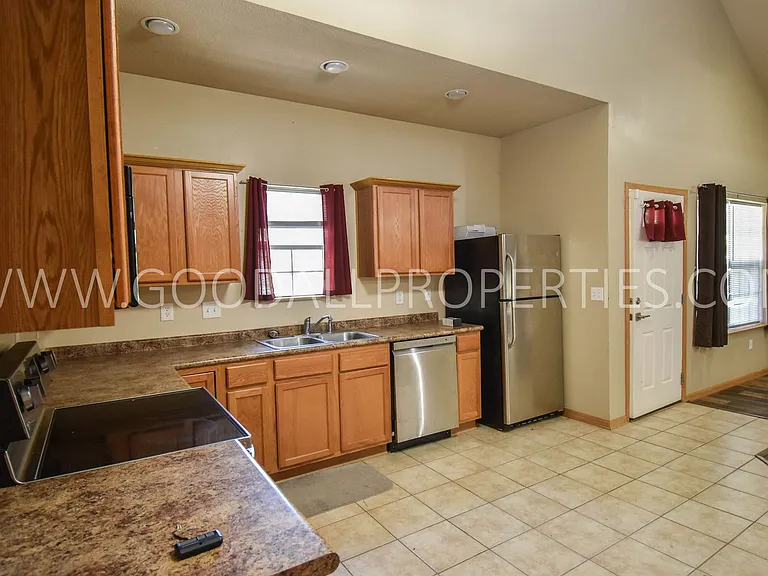4307 154th St — Photo 3