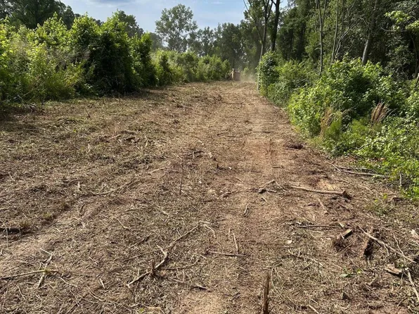 6435 Dinkins Mill Rd, Rembert, SC 29128