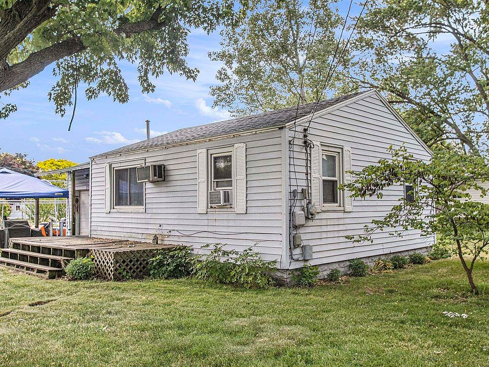 1st image of 25952 Desmond Ave
