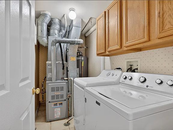 5th image of 1258 S Candlestick Way Unit 0