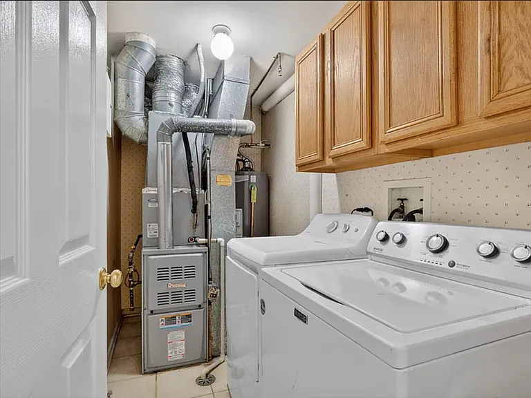 1258 S Candlestick Way — Photo 7