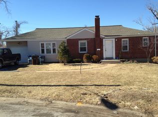 121 Henquin Dr, Saint Louis, MO 63135