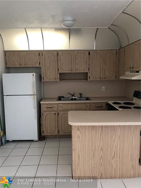 2nd image of 315 SE 12th Ave #2