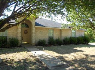 445 Beard Dr, Cedar Hill, TX 75104