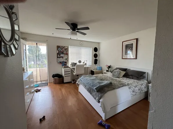 1050 Scott St, San Diego, CA 92106