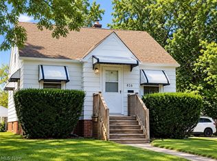 820 E 209th St, Euclid, OH 44119