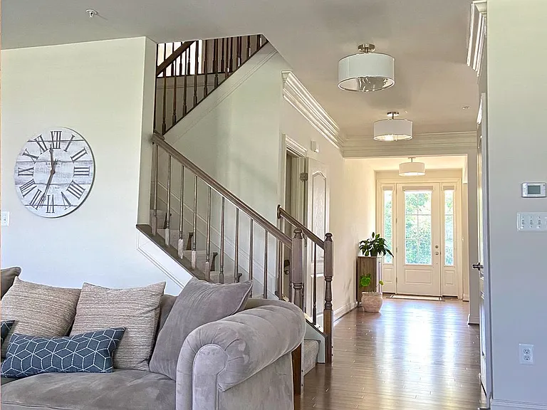 3332 Burton Dr — Photo 43