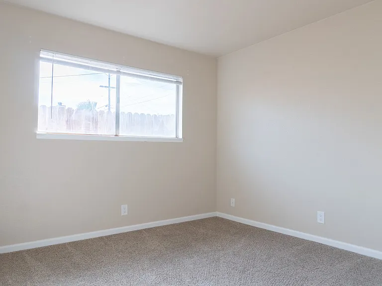 SAN833 — Photo 9