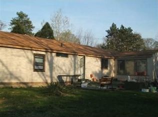 226 Old Farm Rd, Springfield, MA 01119