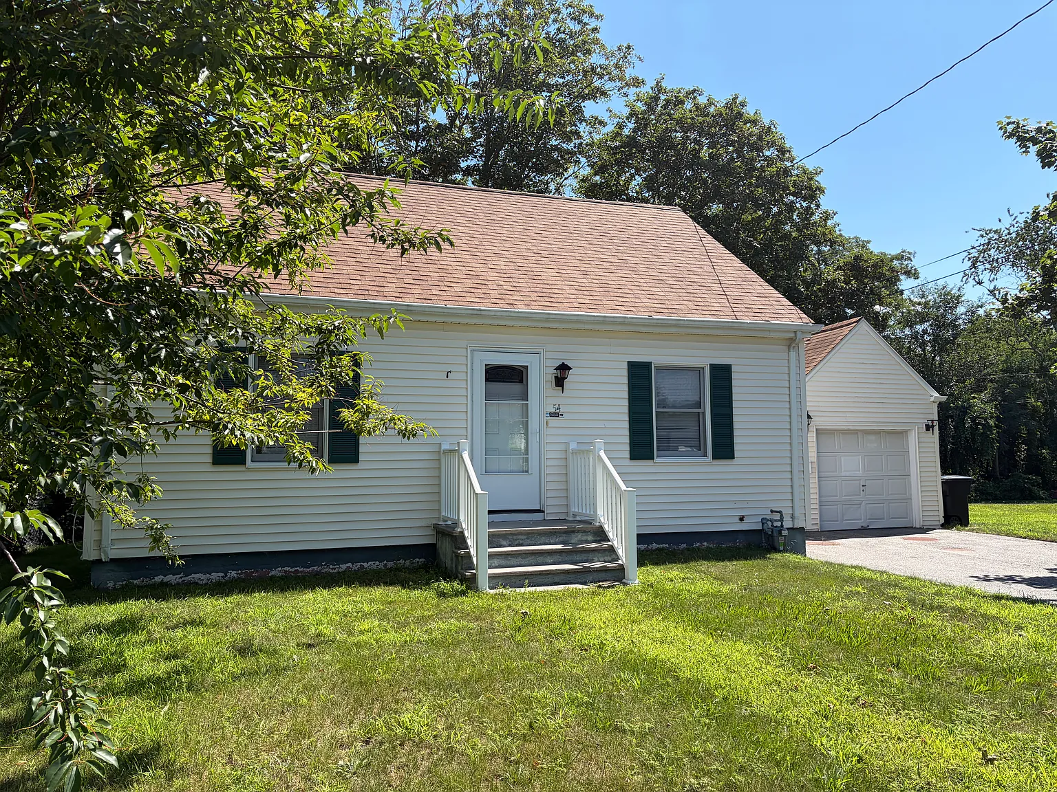 3 bed, 936 sqft, $2,400 — Photo 2