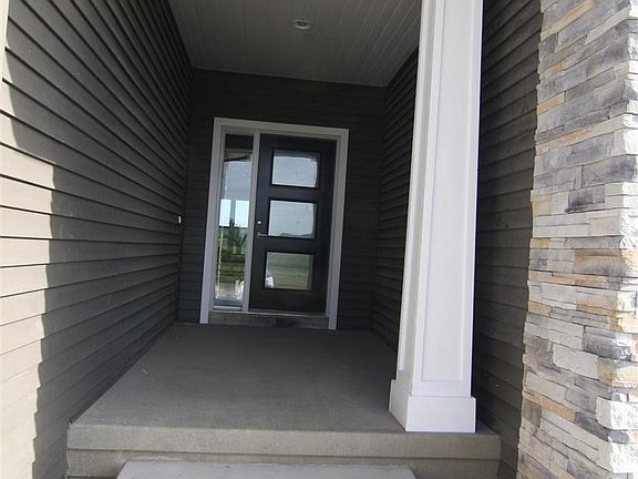 2nd image of 925 Grouse Ct