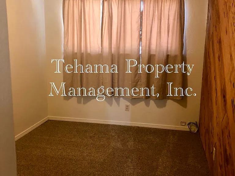 925 Hasvold Dr — Photo 14