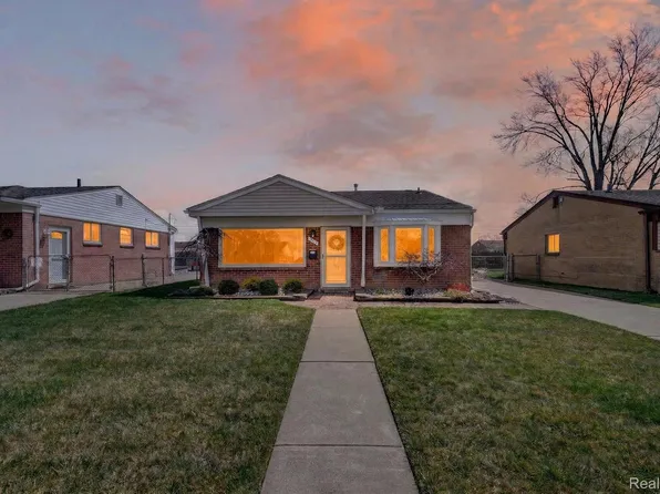 15675 Mulberry St, Southgate, MI 48195