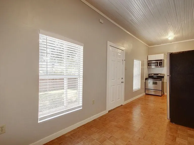 611 Nelray Blvd #A — Photo 25