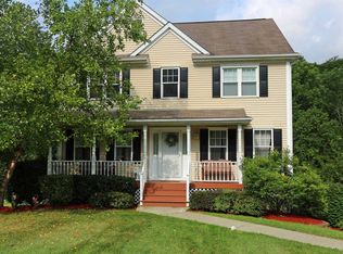 60 Reynolds Rd, Poughquag, NY 12570