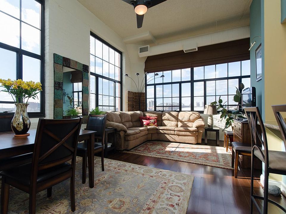Corner condo unit facing Schuylkill River Trail south and we