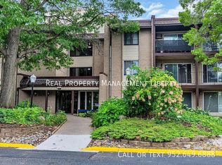 1690 Highway 36 W APT 120, Roseville, MN 55113