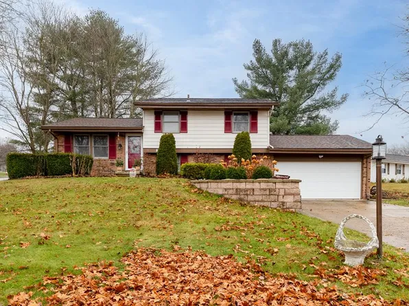 15 Sussex Ct W, Lexington, OH 44904