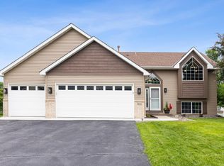 1900 Prairie View Ln, Buffalo, MN 55313